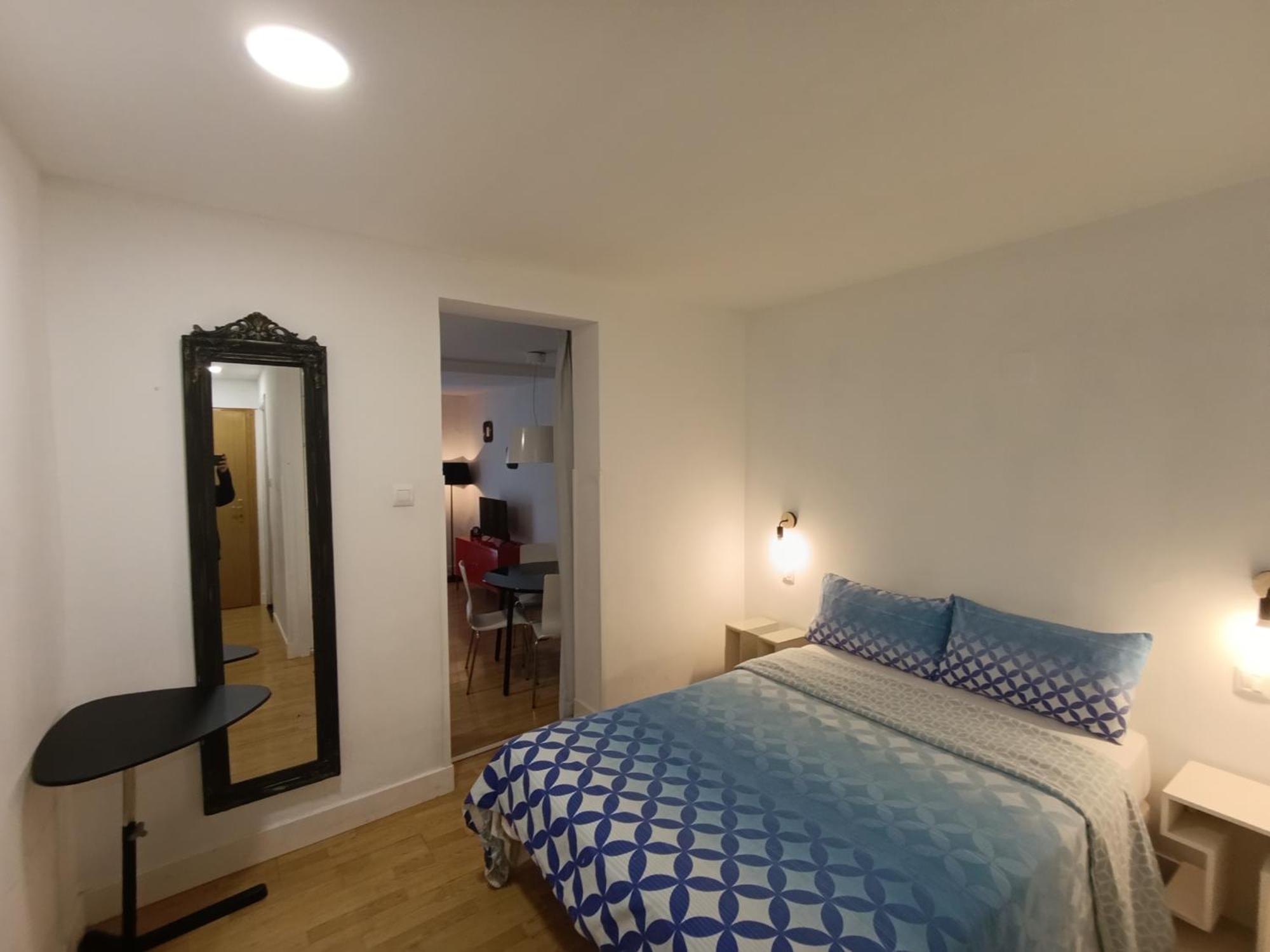Apartamento En Huertas Мадрид Экстерьер фото